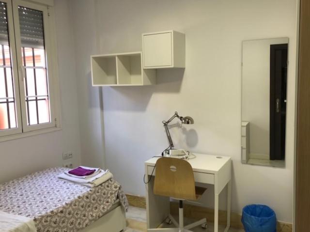 Colegio Mayor Careu - Women Only - University Community Seville Ngoại thất bức ảnh