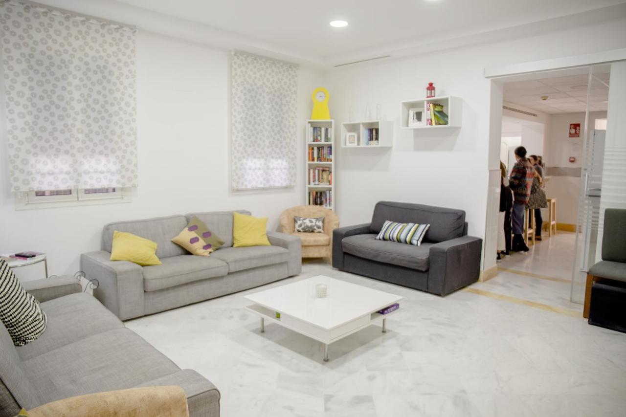Colegio Mayor Careu - Women Only - University Community Seville Ngoại thất bức ảnh