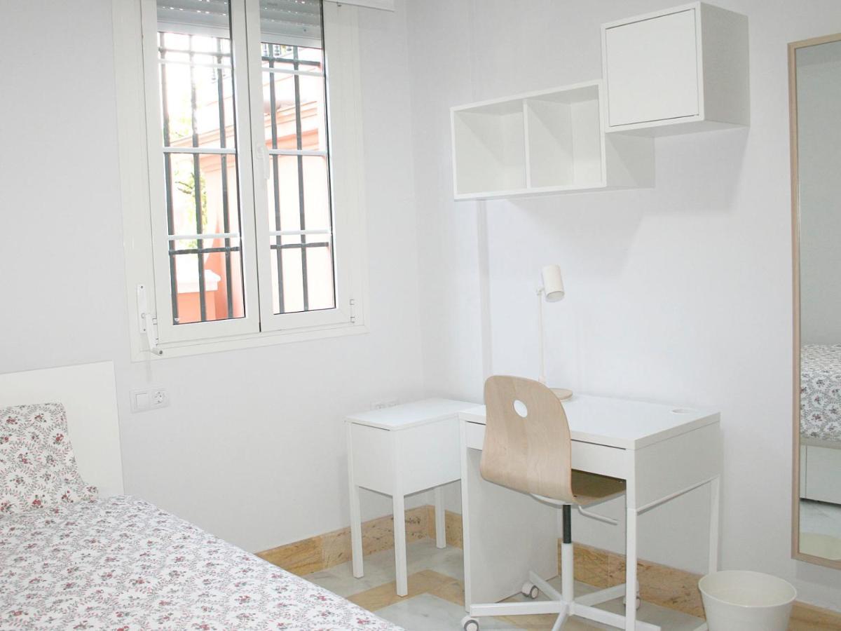 Colegio Mayor Careu - Women Only - University Community Seville Ngoại thất bức ảnh