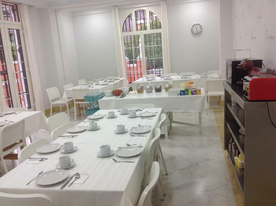 Colegio Mayor Careu - Women Only - University Community Seville Ngoại thất bức ảnh